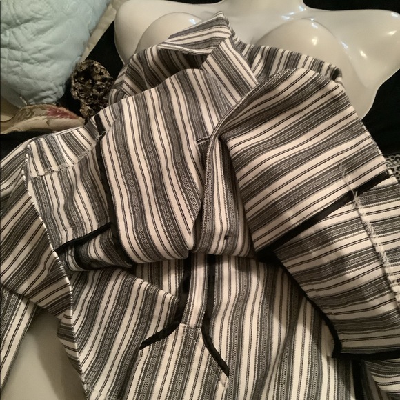 Nine & company jacket black and white striped stretchy lots of buttons - Picture 8 of 10